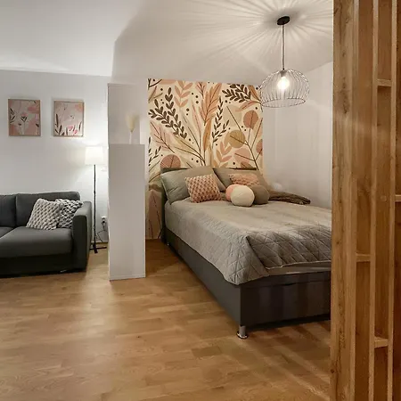 Number 7 * Lublana
